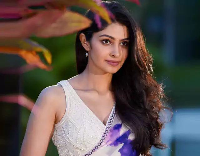 Heroine Manasa Varanasi Photos